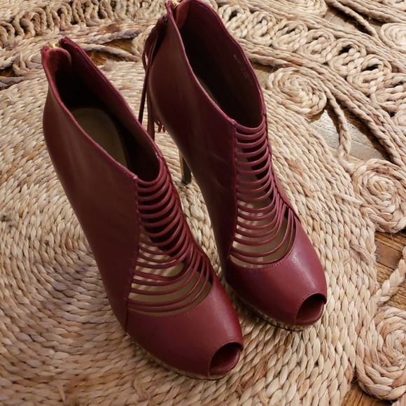 Peeptoe Oxblood Stiletto Tassel platform Heels - Picture 2 of 8